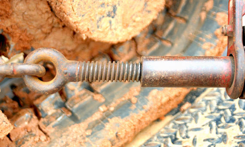What are the application industries of bolts